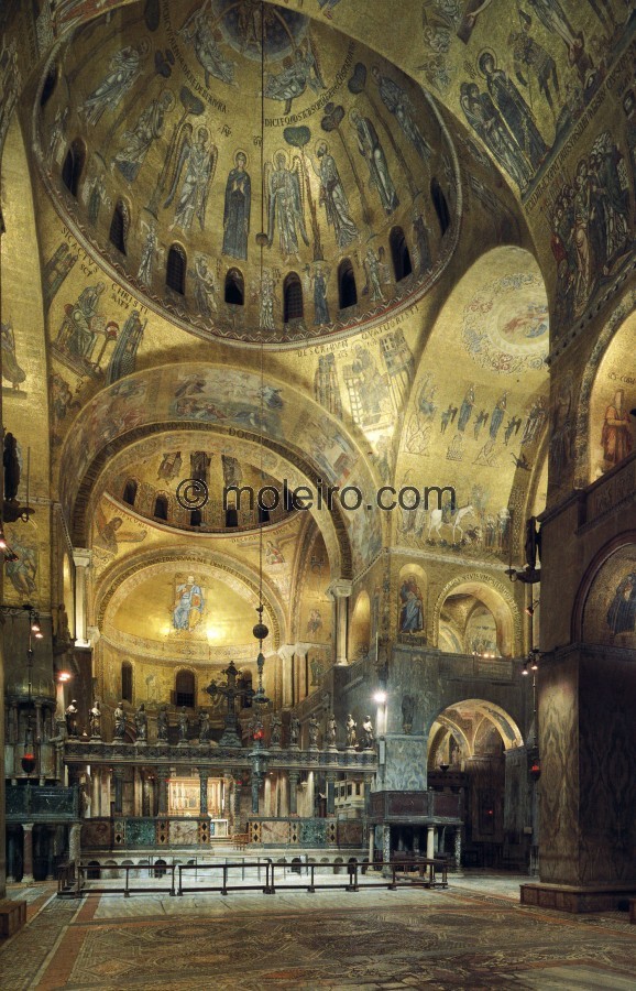 Basilique Saint Marc, vue de l�int&eacute;rieur (1063-1094), Talleres de Arquitectura en la Edad Media