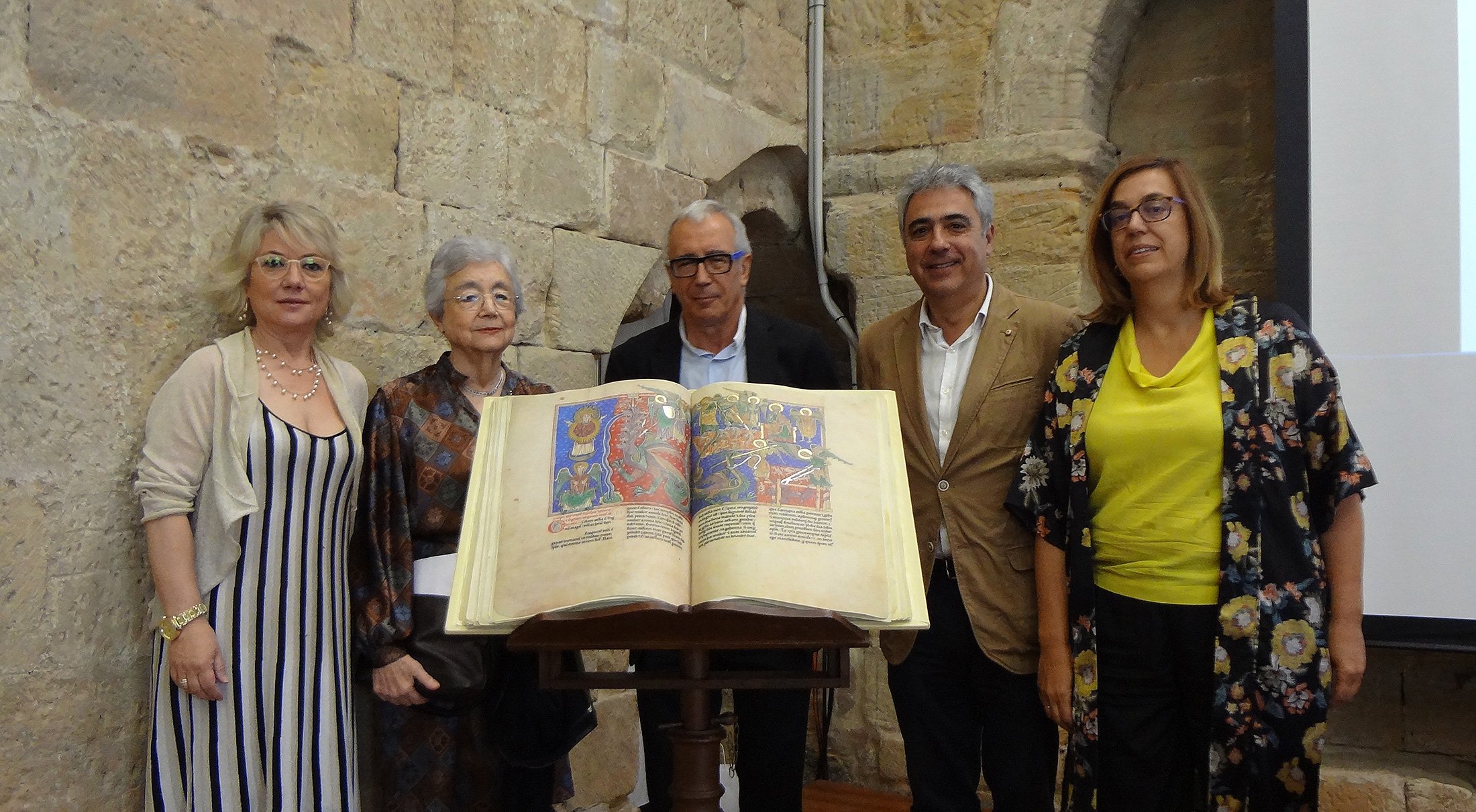 <h2>CONFERENCIA INAUGURAL “Castilla y León en Europa, Europa en Castilla y León. Joyas bibliográficas de los siglos X al XVI.”</h2> photo 5